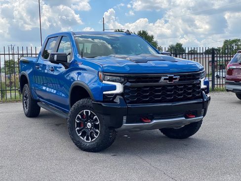 Used 2022 Chevrolet Silverado 1500 ZR2 w/ Technology Package image 1