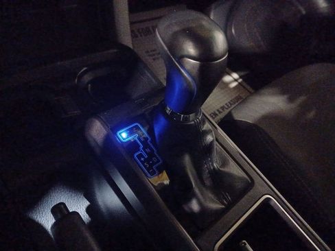 Used 2020 Toyota Tacoma TRD Sport w/ Technology Package image 20