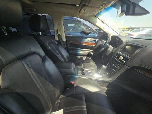 Used 2019 Lincoln MKT AWD image 13