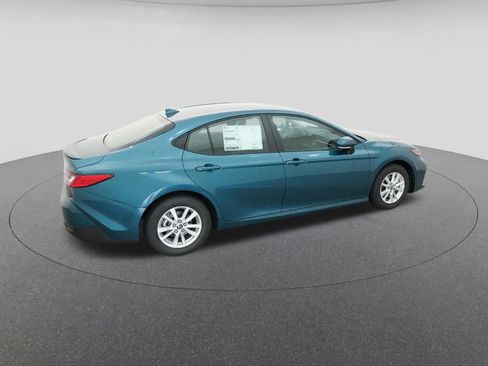 New 2025 Toyota Camry LE image 10