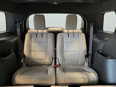 Used 2015 Ford Explorer XLT FWD image 19