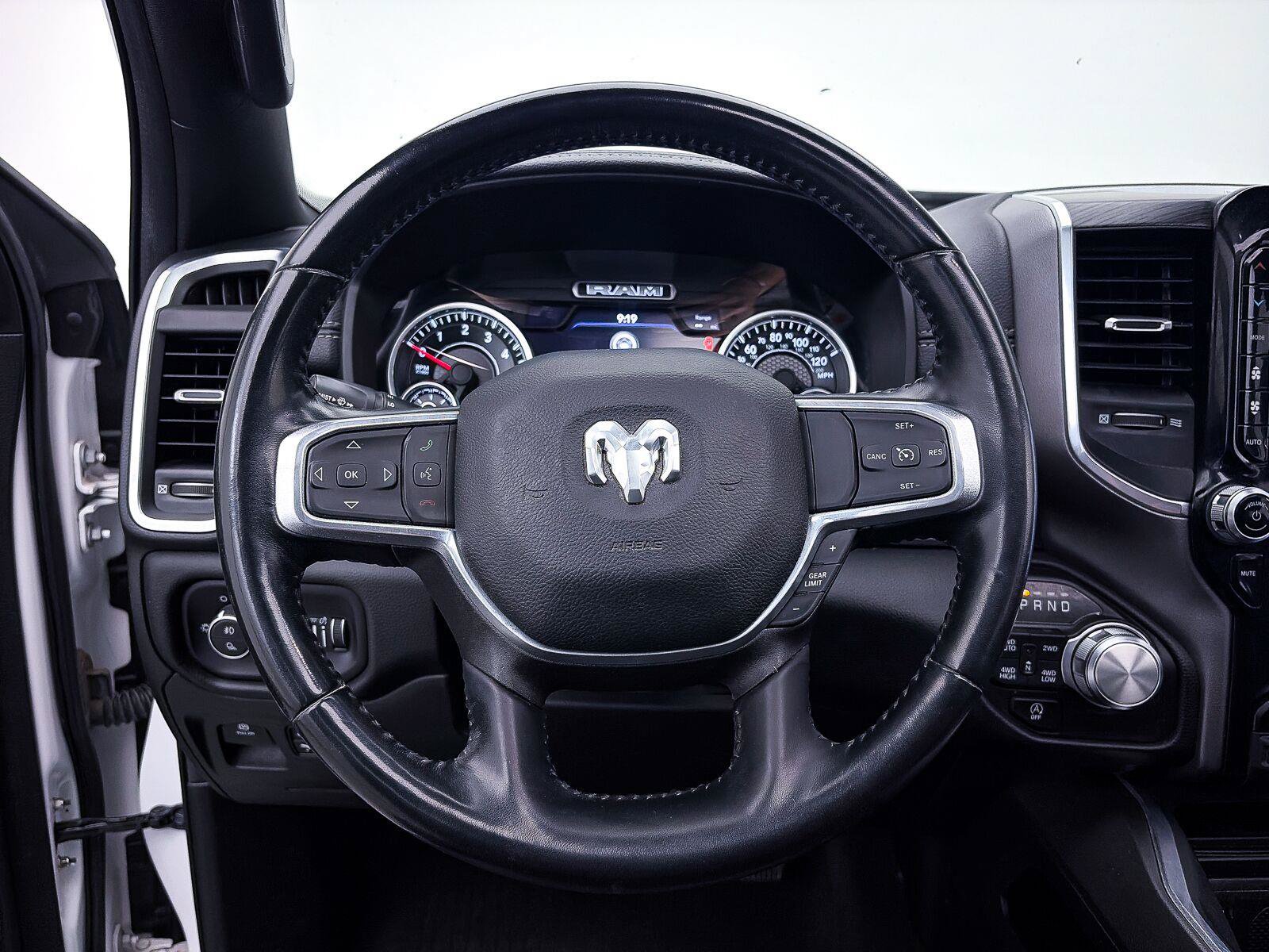 Used 2023 RAM 1500 Laramie AWD/4WD image 31