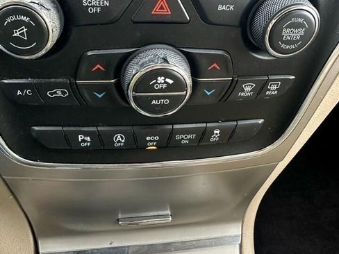 Used 2017 Jeep Grand Cherokee Laredo w/ Quick Order Package 2BE image 17