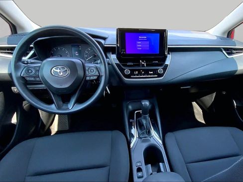 Used 2025 Toyota Corolla LE FWD image 16