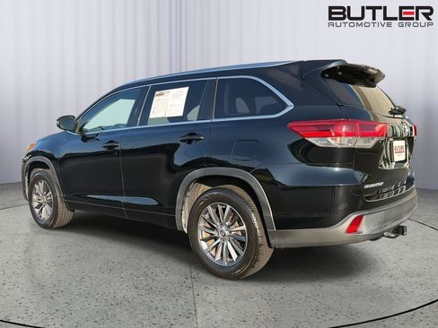 Used 2017 Toyota Highlander XLE FWD image 4