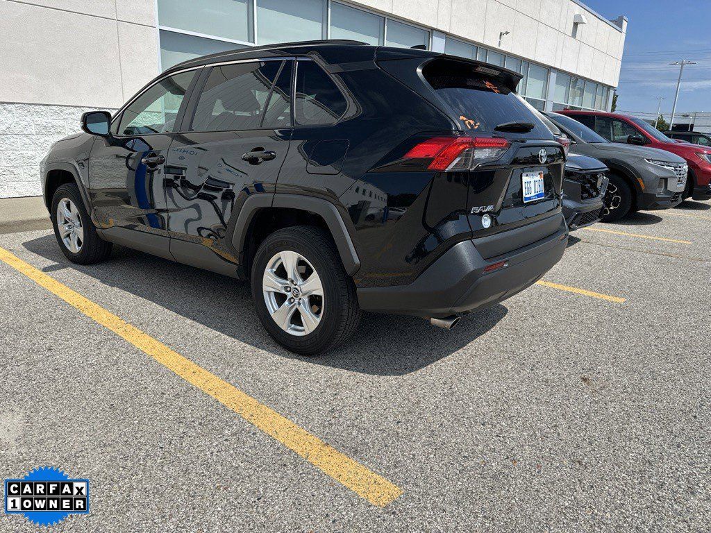 Used 2020 Toyota RAV4 XLE w/ Convenience Package AWD/4WD image 5