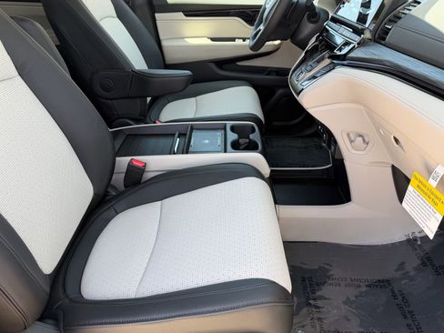 New 2026 Honda Odyssey Elite image 14