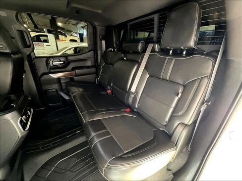 Used 2020 Chevrolet Silverado 1500 High Country w/ Technology Package image 15