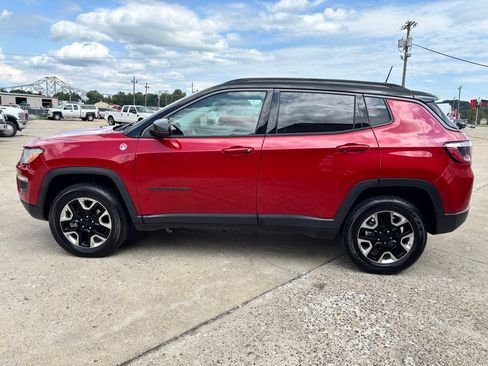 Used 2017 Jeep Compass Trailhawk AWD/4WD image 4