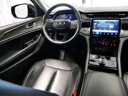 Certified 2023 Jeep Grand Cherokee Limited image 19