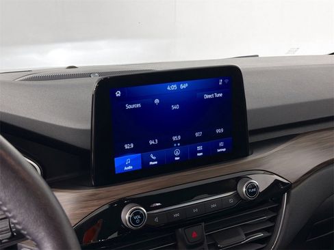 Used 2020 Ford Escape Titanium image 14