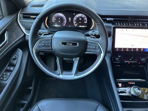 New 2025 Jeep Grand Cherokee L Limited w/ Black Appearance Package image 13