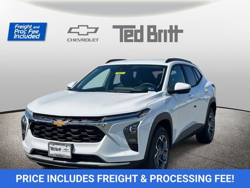 New 2026 Chevrolet Trax LT w/ Driver Confidence Package image 1