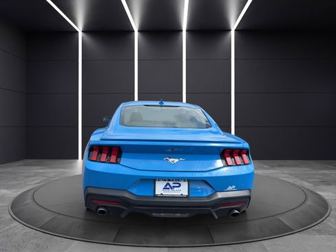 Used 2024 Ford Mustang Premium image 5