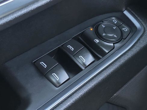 Used 2023 Chevrolet Silverado 1500 LT Trail Boss image 9