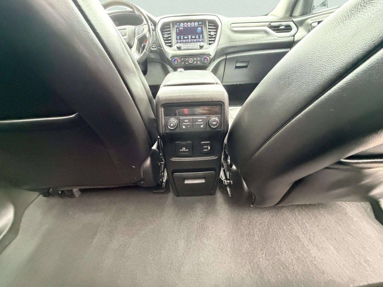 Used 2018 GMC Acadia SLT AWD/4WD image 24