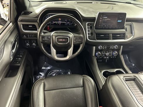 Used 2023 GMC Yukon XL SLT image 22