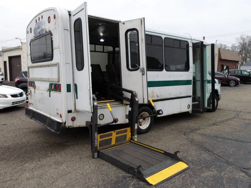 Used 2008 Ford E-450 and Econoline 450 image 3