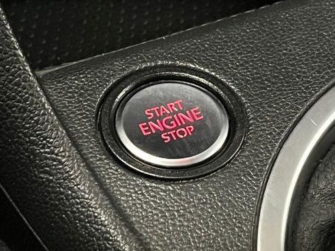 Used 2014 Volkswagen Beetle R-Line image 11