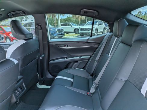 Used 2025 Toyota Camry SE FWD image 13