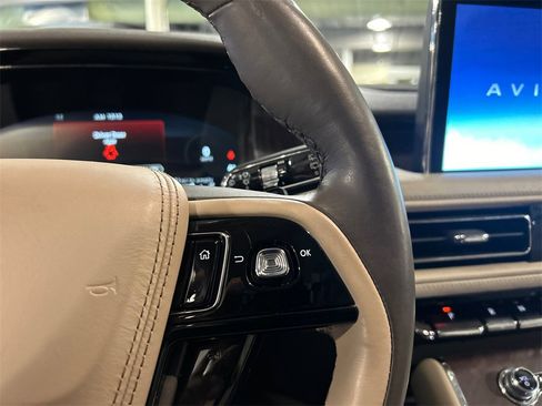 Used 2022 Lincoln Aviator Reserve w/ Equipment Group 201A image 13
