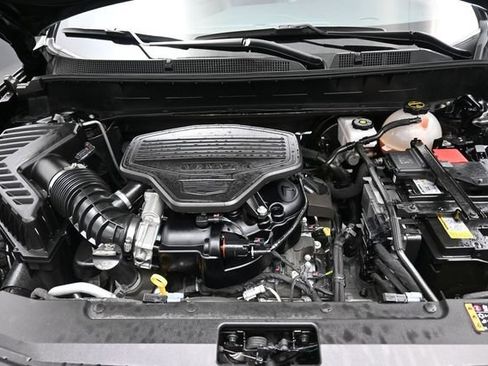 Used 2025 Cadillac XT6 Premium Luxury FWD image 34