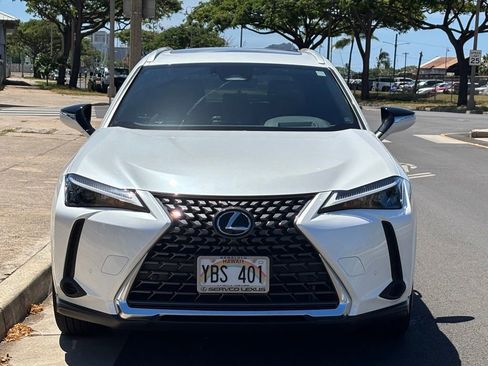 Used 2025 Lexus UX 300h AWD image 5