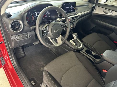 Used 2023 Kia Forte LXS w/ LXS Technology Package image 13