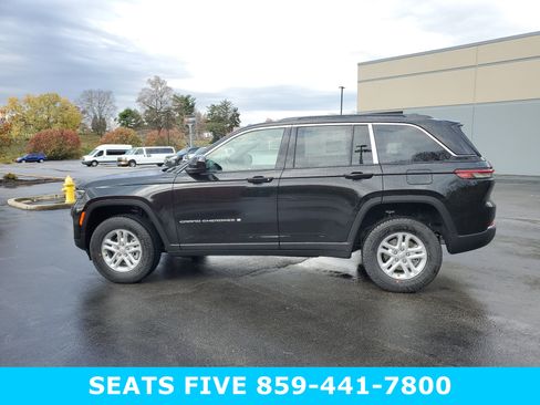 New 2025 Jeep Grand Cherokee Laredo RWD image 8