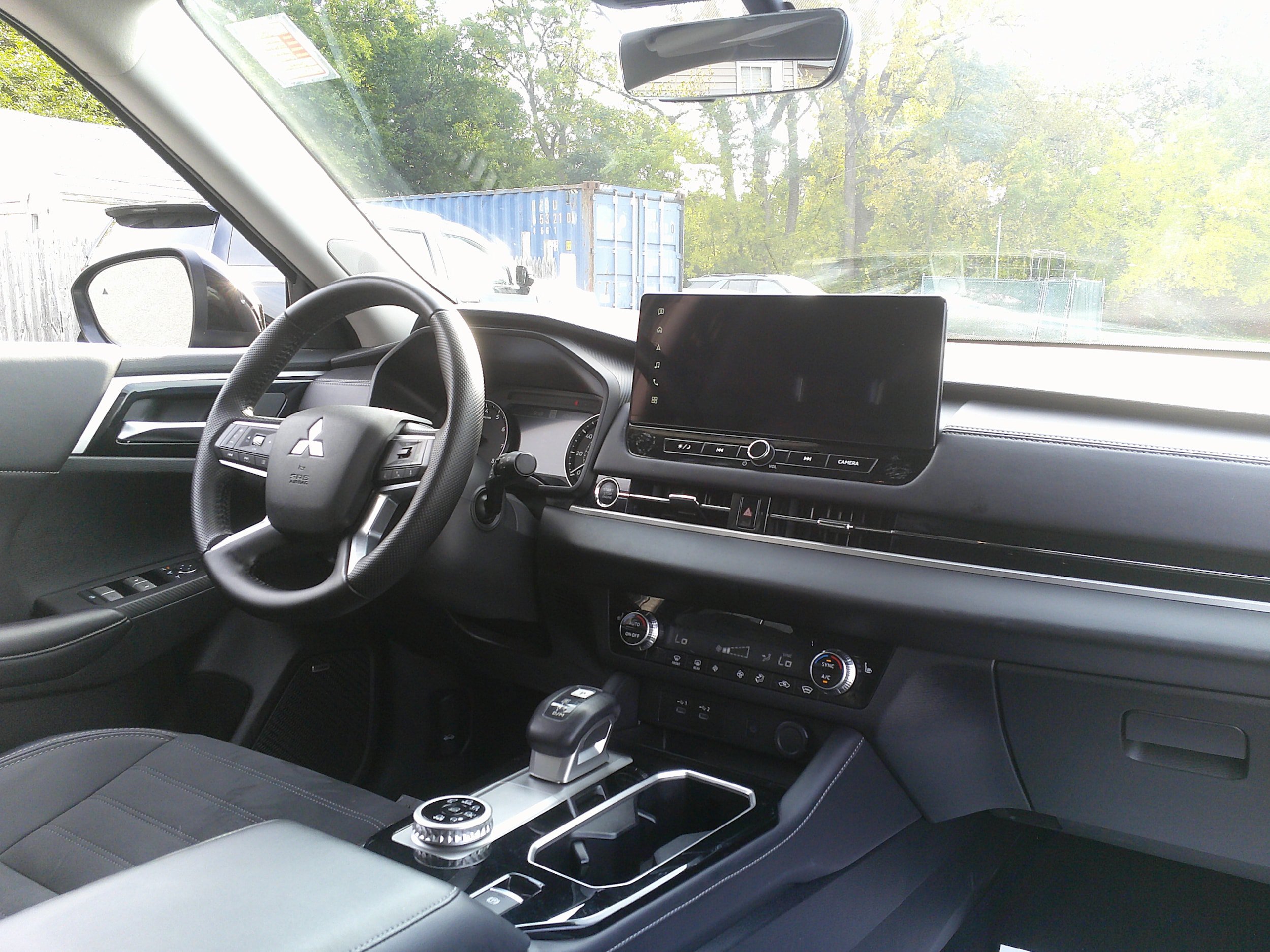 Used 2025 Mitsubishi Outlander SE AWD/4WD image 29