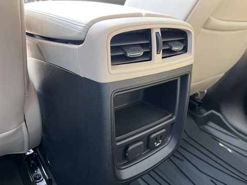 Used 2020 Buick Envision Preferred w/ LPO, Cargo Package FWD image 28