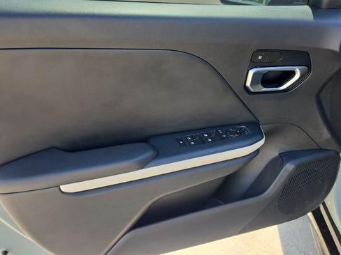 Certified 2025 Kia K4 GT-Line FWD image 17