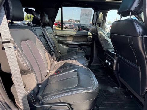 Used 2019 Ford Expedition Limited w/ Equipment Group 302A AWD/4WD image 52