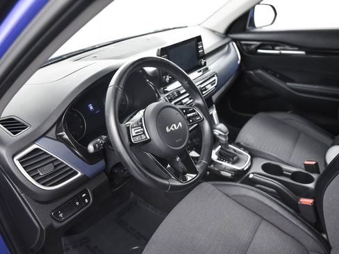Used 2023 Kia Seltos S image 16
