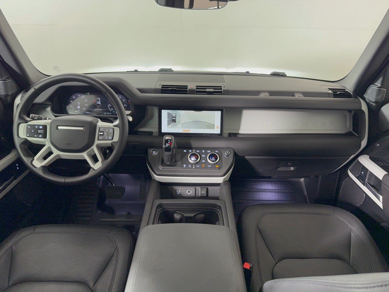 Certified 2024 Land Rover Defender 110 S AWD/4WD image 17