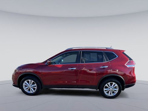 Used 2015 Nissan Rogue SV w/ SV Moonroof Package image 2