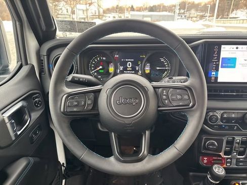 Used 2024 Jeep Wrangler Unlimited Rubicon 4xe image 24