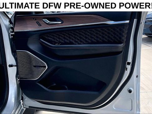 Used 2021 Jeep Grand Cherokee L Summit w/ Advanced Protech Group IV AWD/4WD image 23