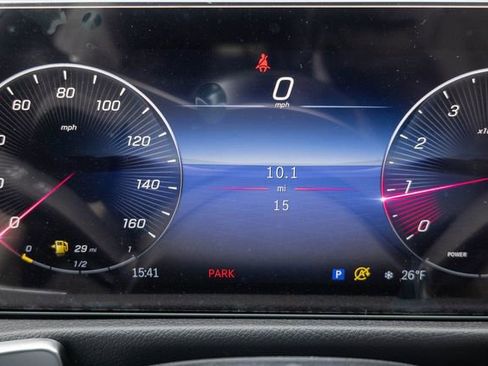New 2026 Mercedes-Benz GLB 250 4MATIC image 3