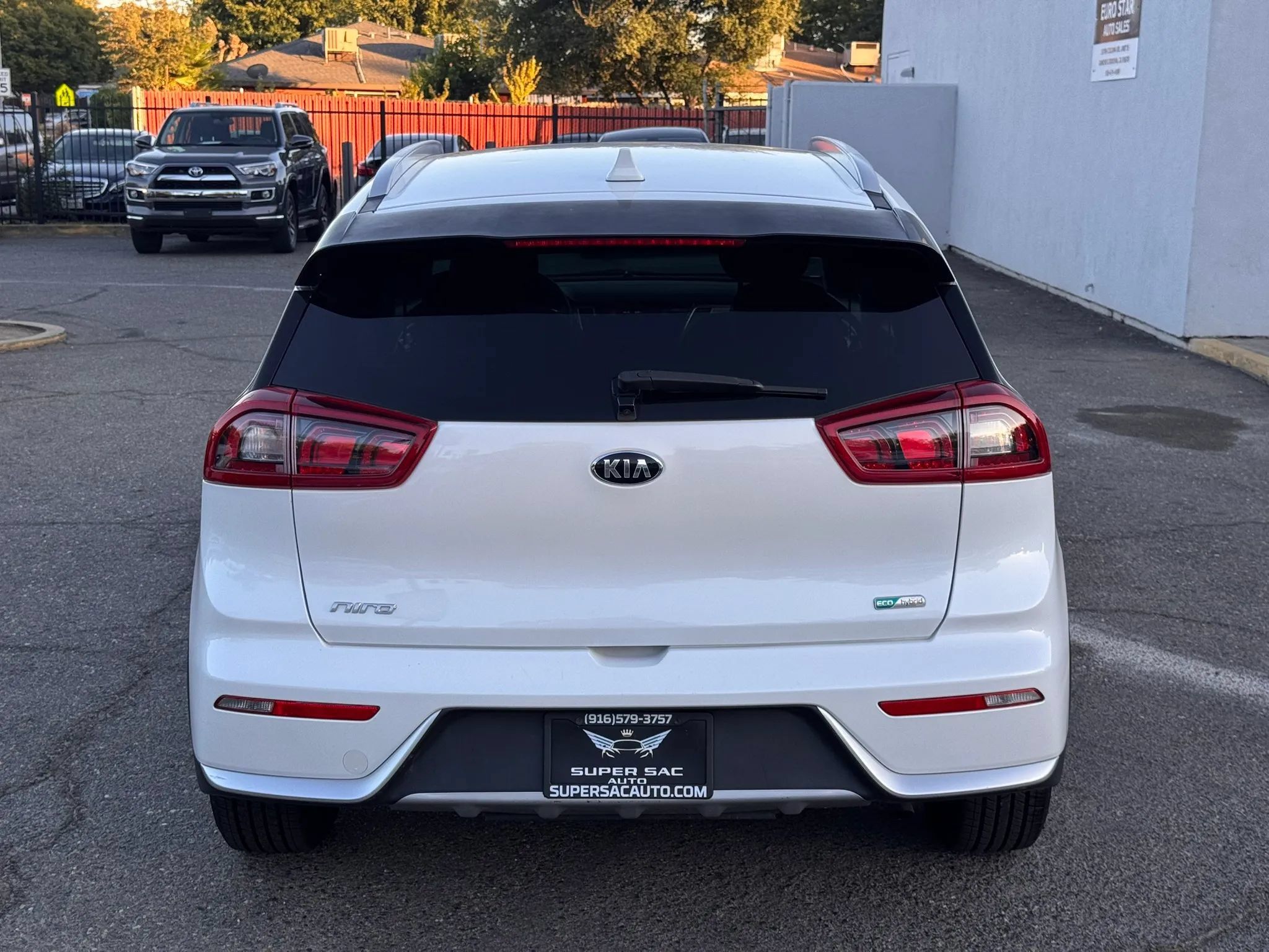 Used 2018 Kia Niro LX FWD image 5