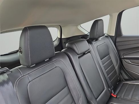 Used 2019 Ford Escape Titanium image 17