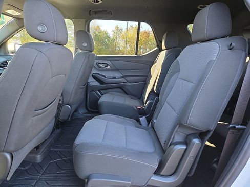 Used 2023 Chevrolet Traverse LT w/ Midnight/Sport Edition image 20