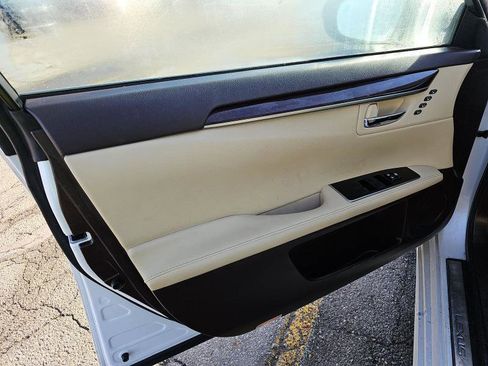 Used 2018 Lexus ES 350 w/ Premier Package image 8