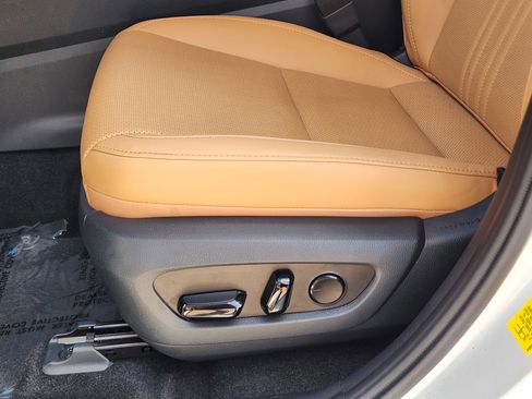 Used 2025 Lexus NX 350h AWD w/ Accessory Package (Z2) image 20