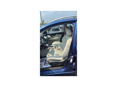 Used 2022 Nissan Rogue Sport SV w/ Technology Package AWD/4WD image 11