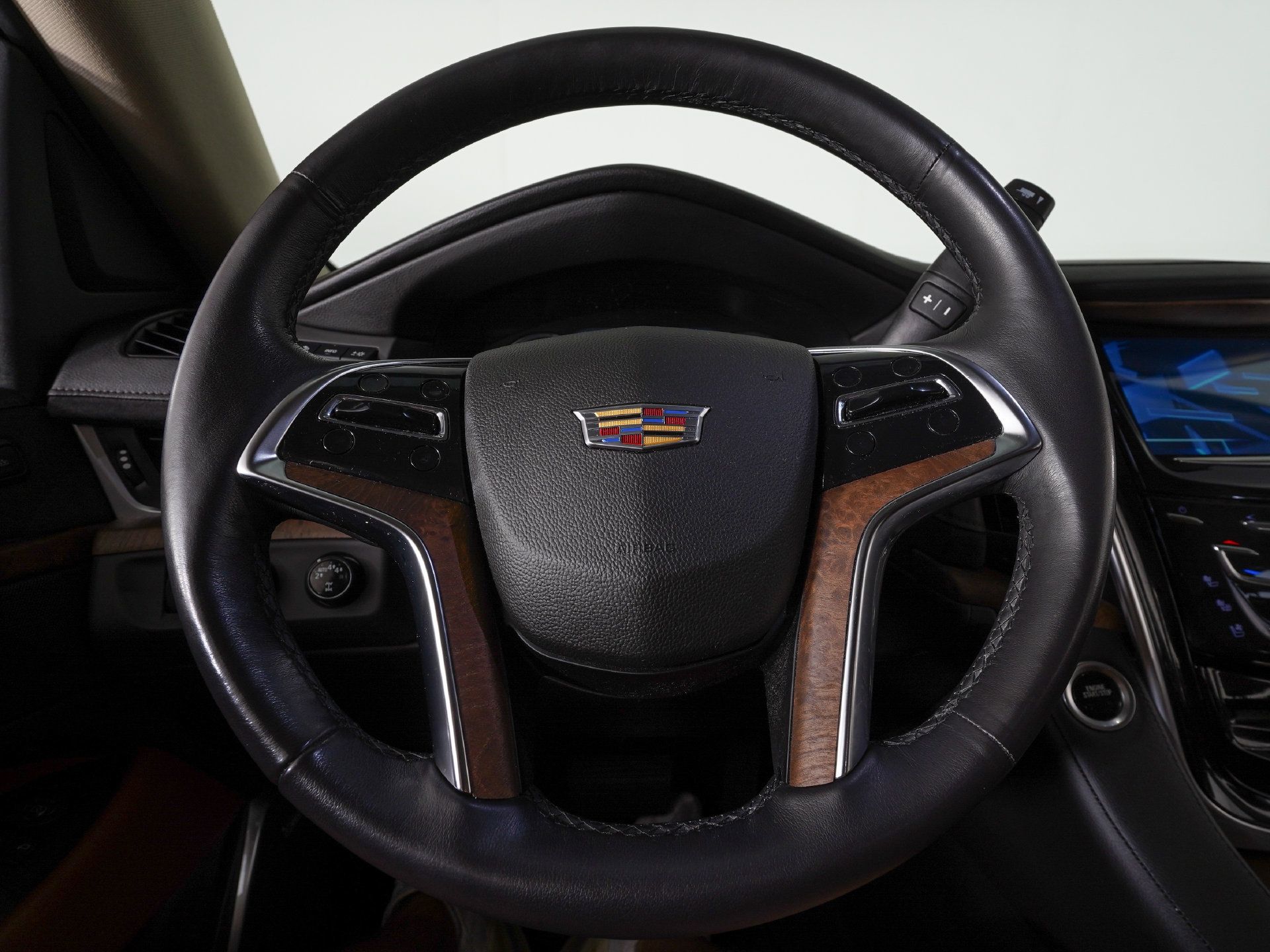 Used 2020 Cadillac Escalade Premium Luxury AWD/4WD image 21