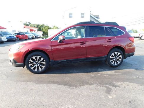 Used 2017 Subaru Outback 2.5i Limited AWD/4WD image 30