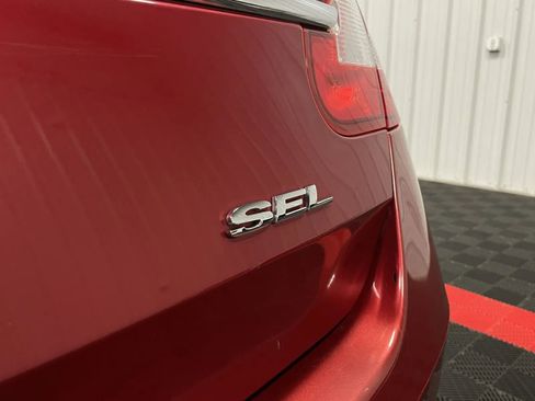 Used 2010 Ford Taurus SEL image 17