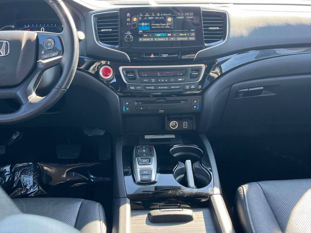 Used 2019 Honda Pilot Elite image 3