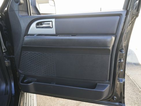 Used 2013 Ford Expedition EL Limited image 32